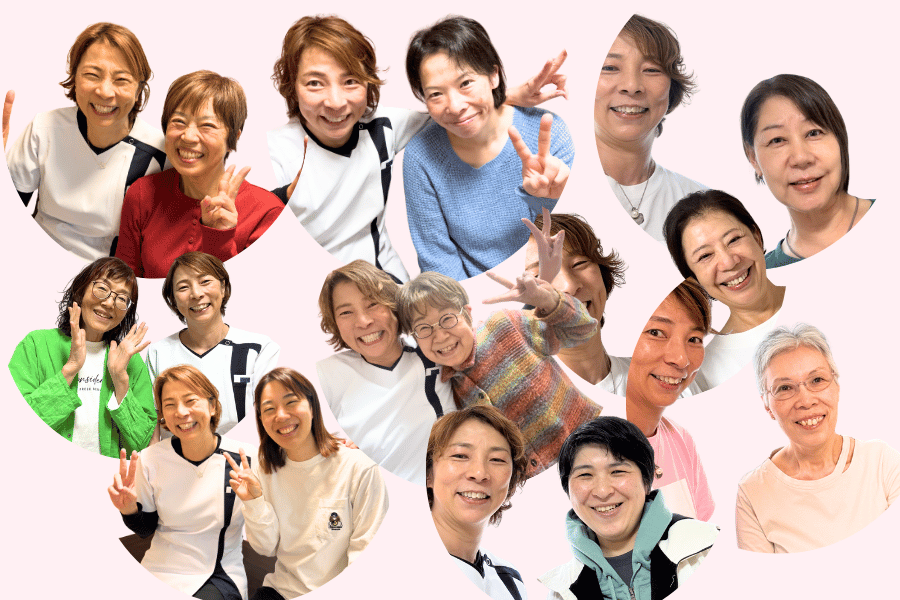 たくさんの女性のお客様の笑顔